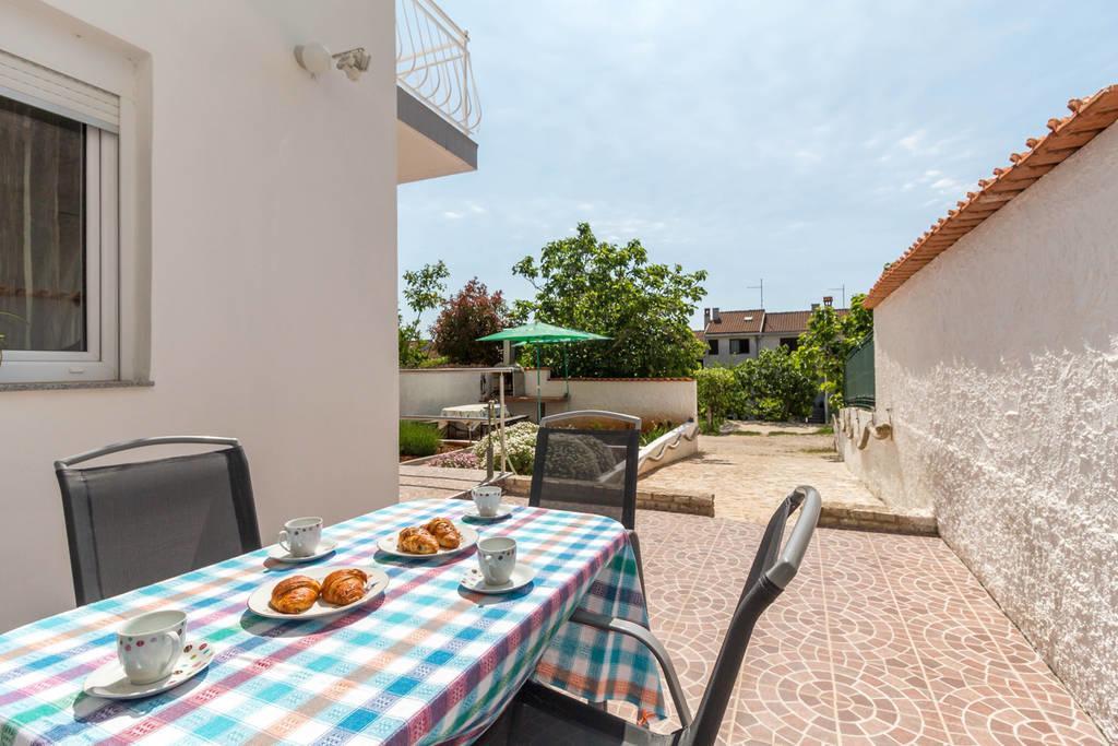 Natalia Apartma Pula